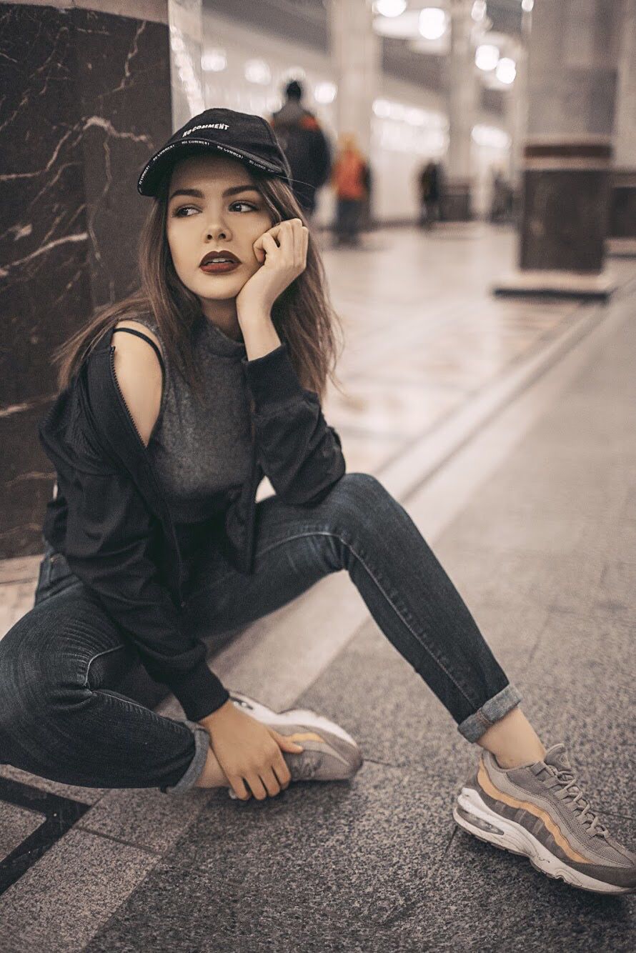 Sassy girls in Bridgetown