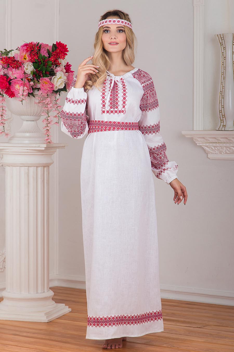 Women in Slavic costumes in Bridgetown