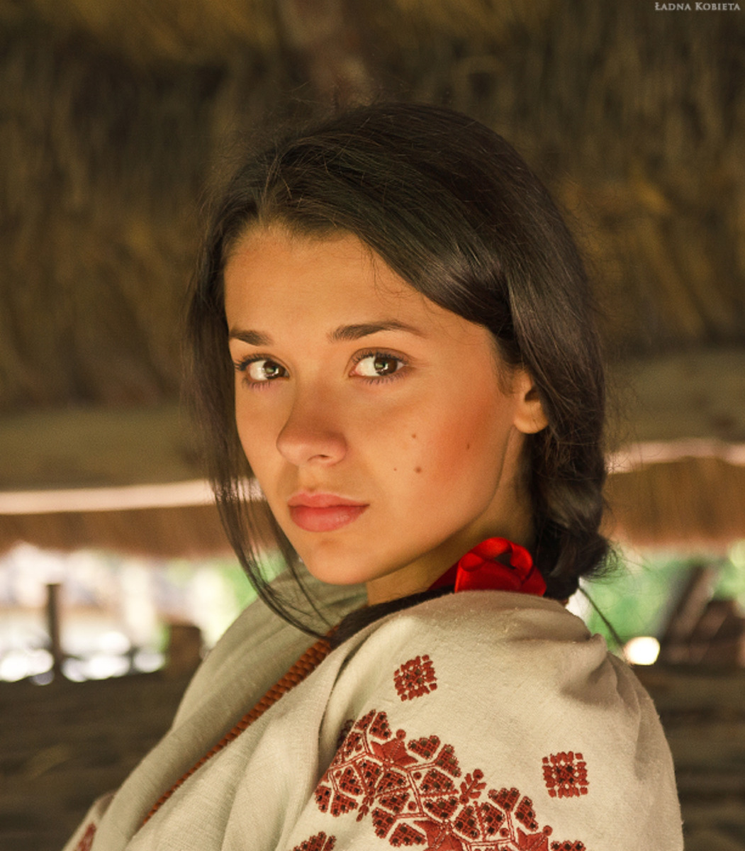 Girls in Slavic costumes in Bridgetown