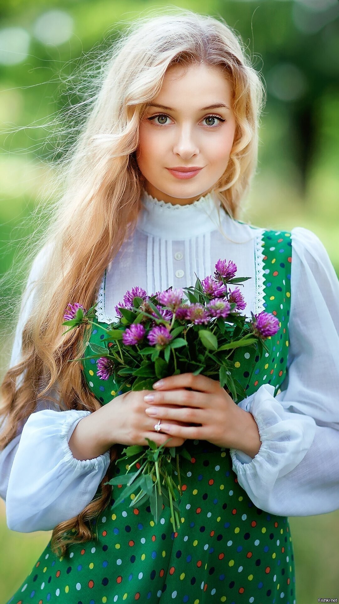 Girls in Slavic costumes in Bridgetown