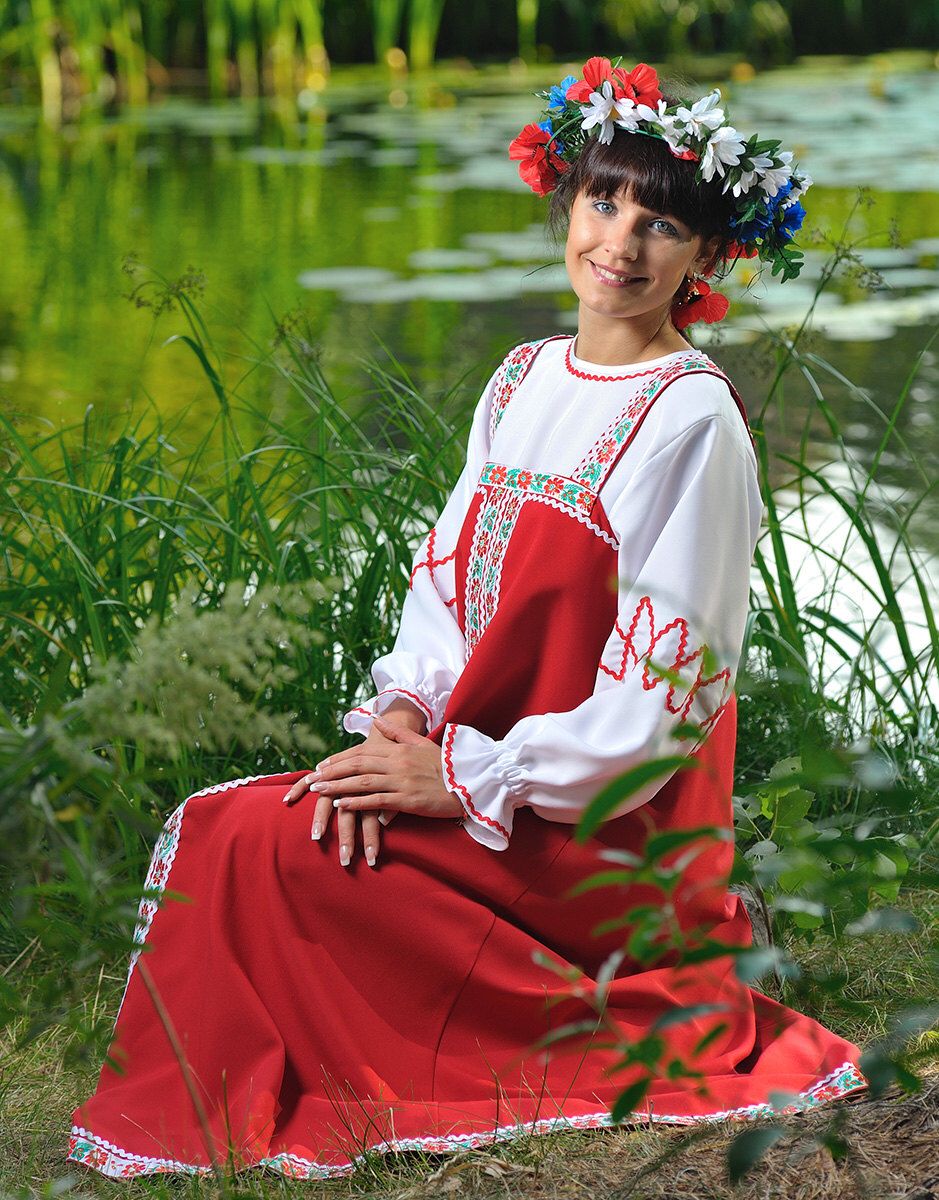 Beautiful girl Girls in Slavic costumes in Bridgetown